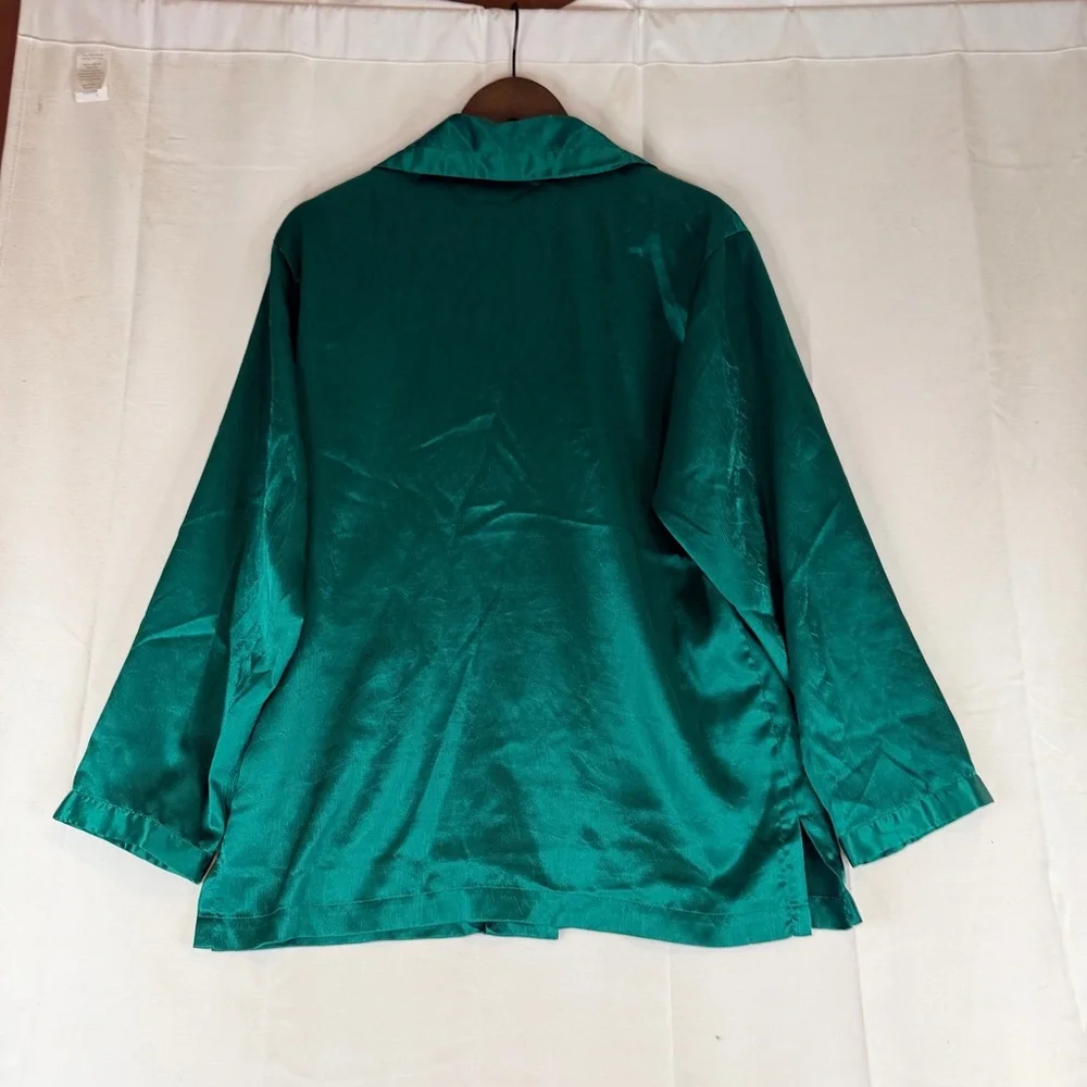 VICTORIA’S SECRET Women’s Size M Pajama Top Shirt VINTAGE Button Close Green